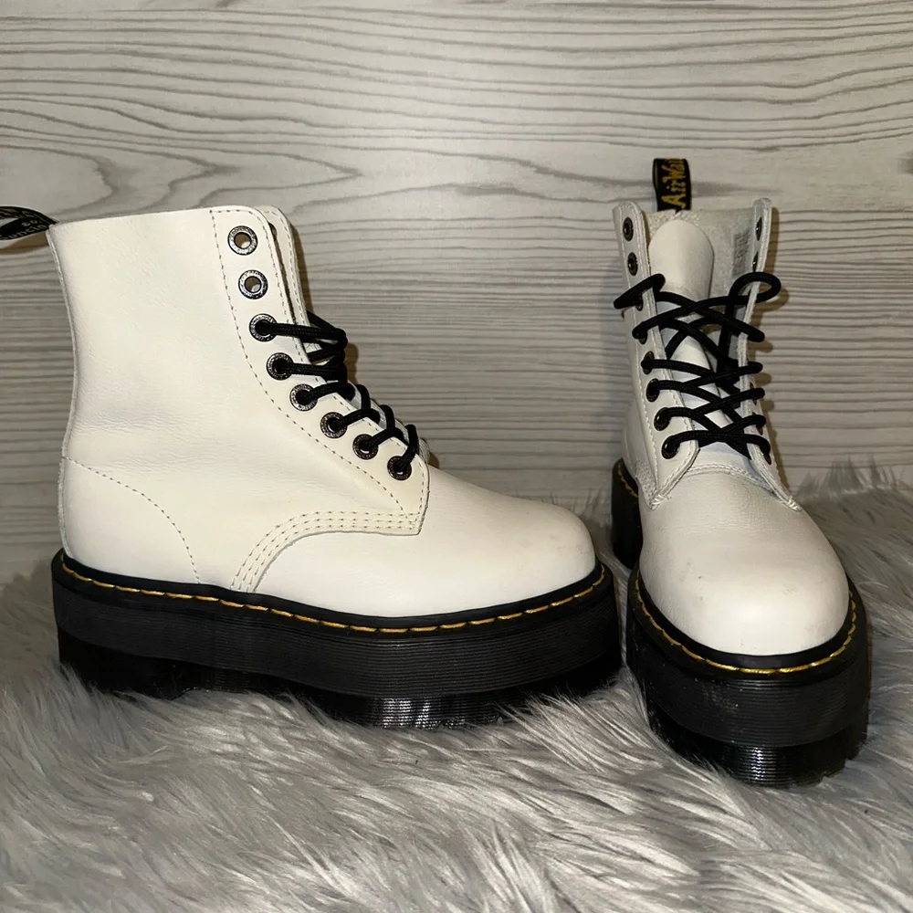 Dr. Martens 1460 Pascal Max